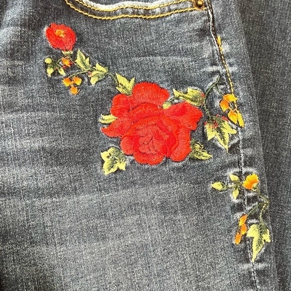 Driftwood Floral Boho Embroidery Distressed Skinny Denim Jeans Women’s 26 - Picture 9 of 11